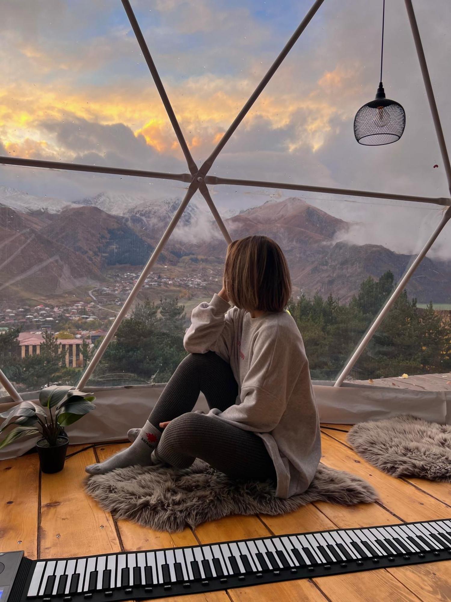 Hotel Elia Glamping Kazbegi Exterior foto